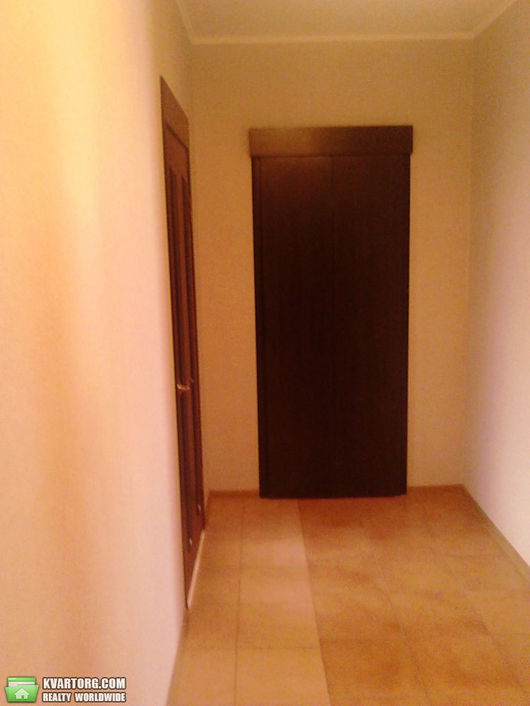 Rent out 2-room apartment. Киев,  Луначарского — photo 10