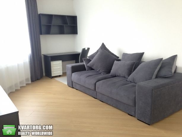Rent out 2-room apartment. Киев,  Комарова — photo 1