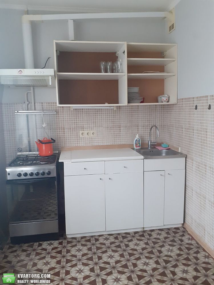Rent out 1-room apartment. Киев,  Лисковская — photo 5
