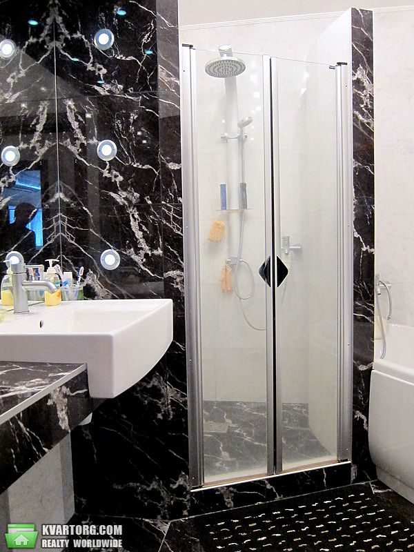 Rent out 2-room apartment. Киев,  Черновола — photo 9