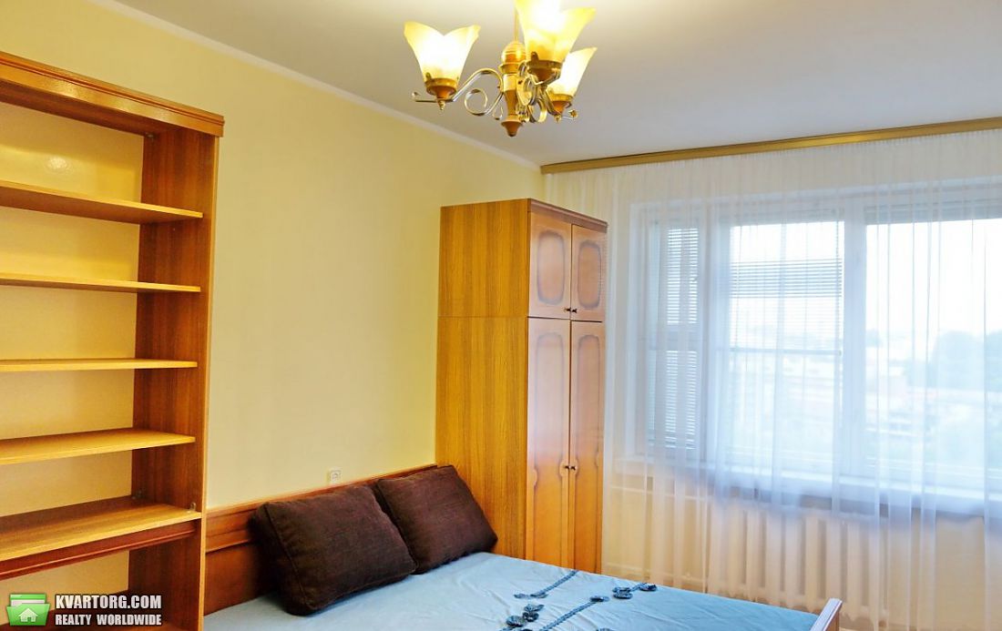 Rent out 4-room apartment. Киев,  Старонаводницкая — photo 8