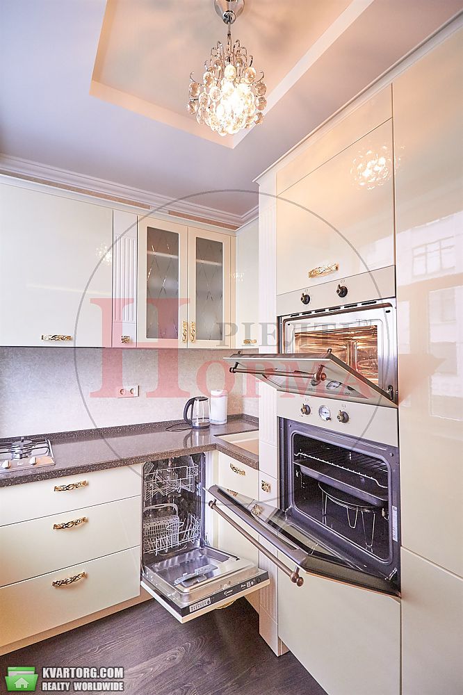 Rent out 2-room apartment. Киев,  Пирогова — photo 1