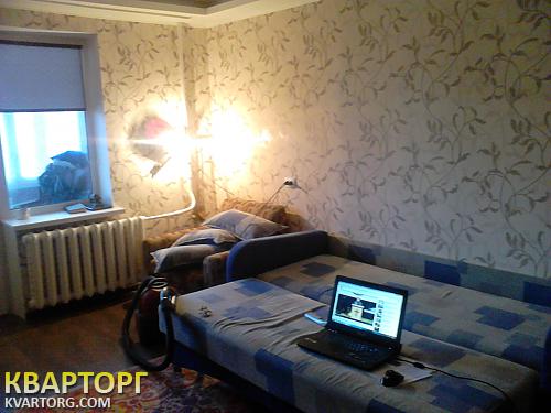 Sell 2-room apartment. Киев,  Автозаводская — photo 3