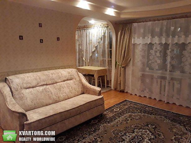 Rent out 2-room apartment. Киев,  Пироговского — photo 1