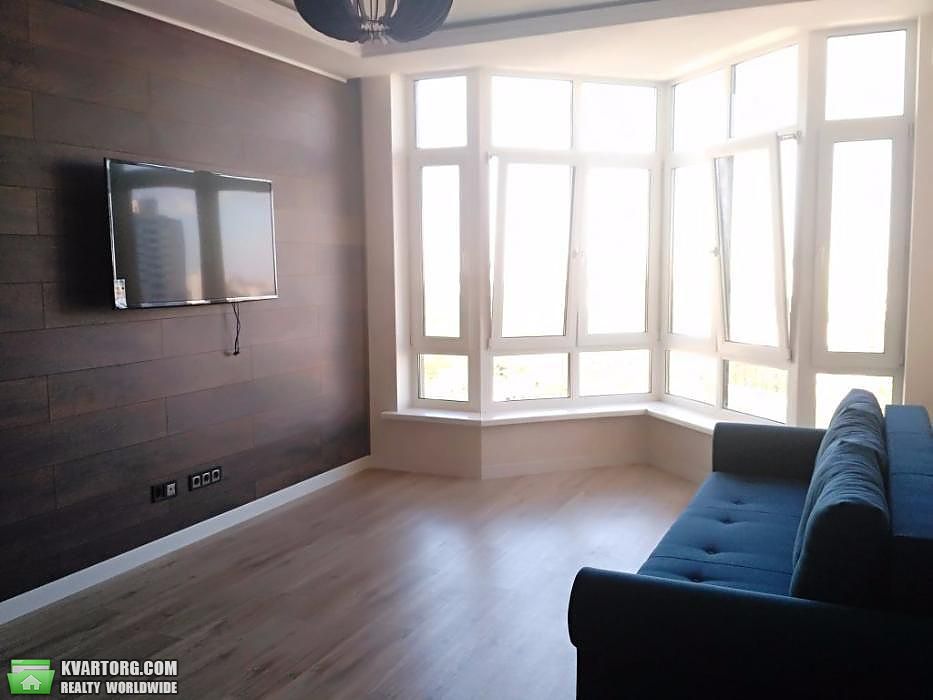 Rent out 3-room apartment. Киев, сикорского — photo 1
