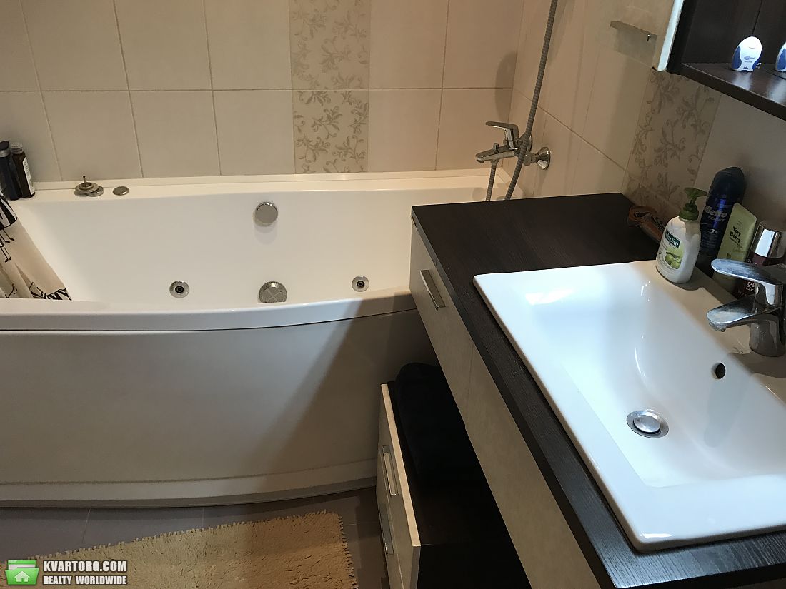 Rent out 3-room apartment. Киев,  Княжий Затон — photo 3