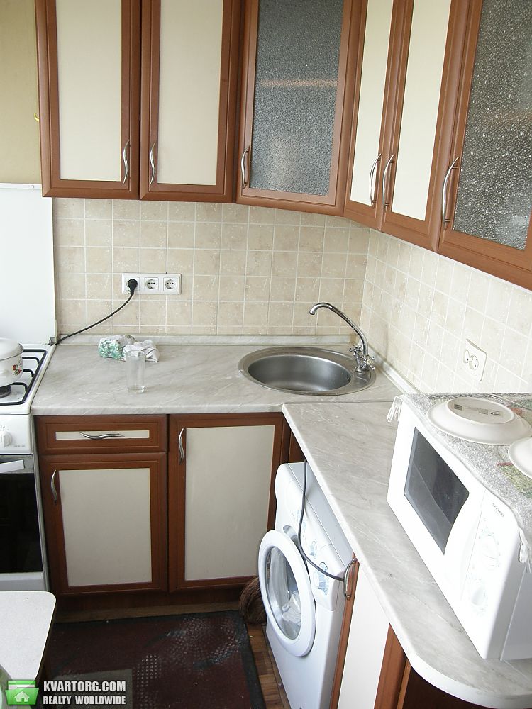 Rent out 1-room apartment. Киев, Жукова — photo 2