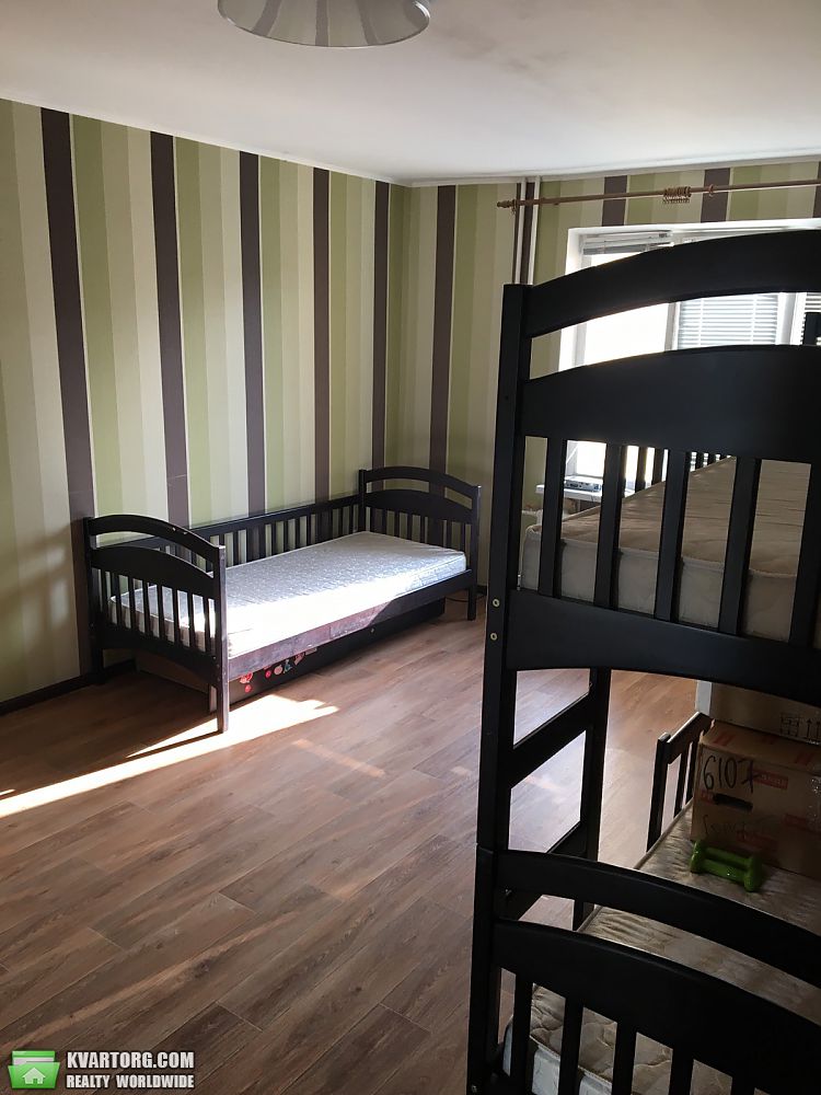 Rent out 2-room apartment. Киев,  Дарницкий бул — photo 2