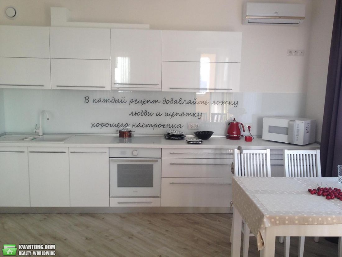Rent out 2-room apartment. Киев,  Златоустовская — photo 2