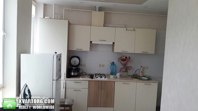 Rent out 1-room apartment. Киев,  Малоземельная — photo 1