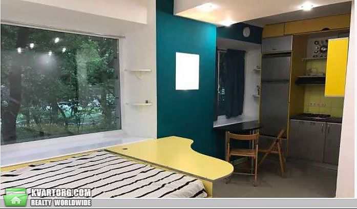 Rent out 1-room apartment. Киев,  Дегтяревская — photo 1