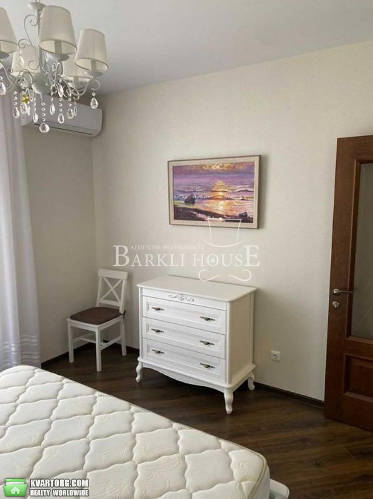 Rent out 2-room apartment. Киев, Данченко Сергея — photo 10