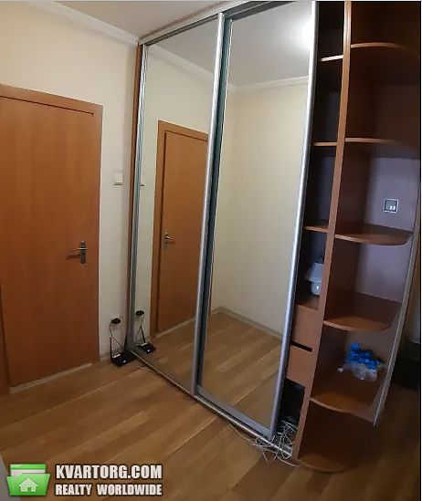 Rent out 2-room apartment. Киев,  Урловская — photo 7