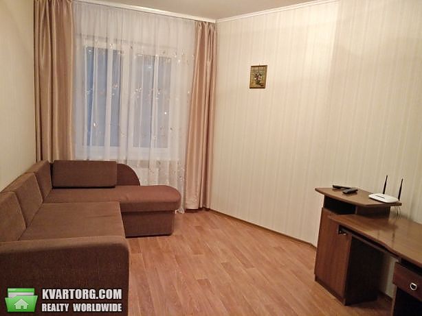 Rent out 1-room apartment. Киев, русовой софии — photo 1