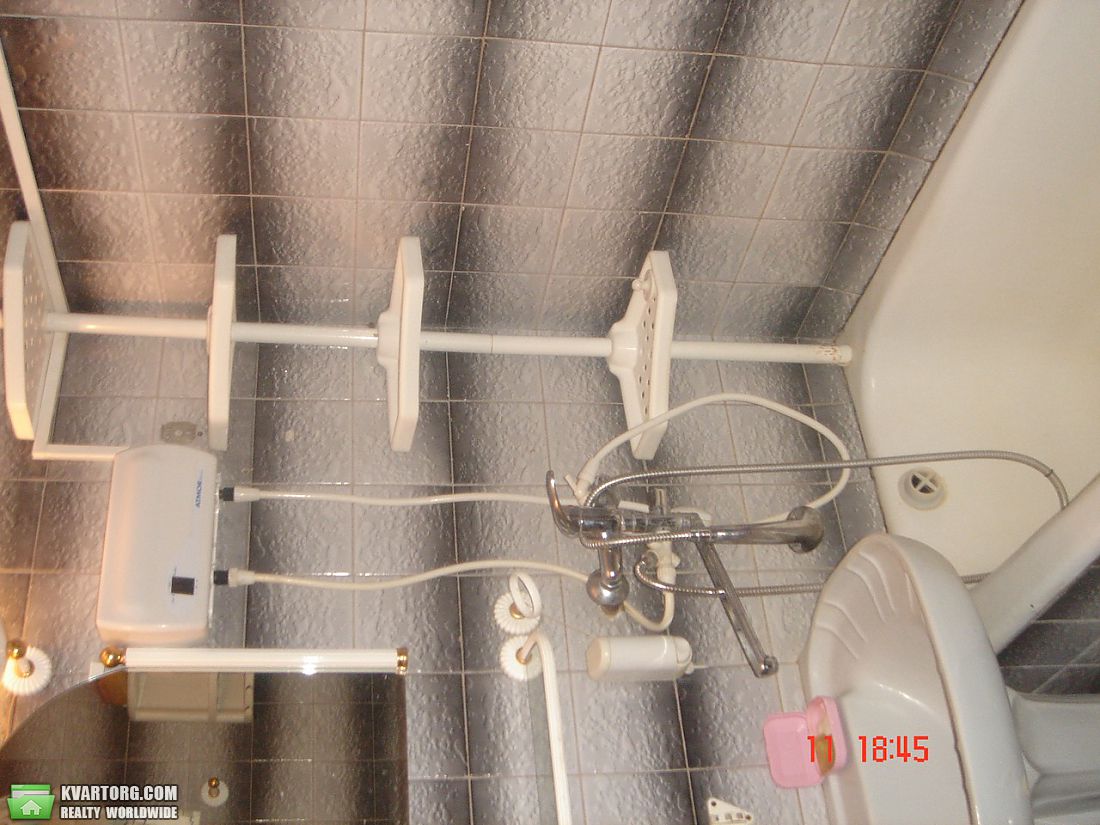 Rent out 2-room apartment. Киев,  Шамрыло — photo 3