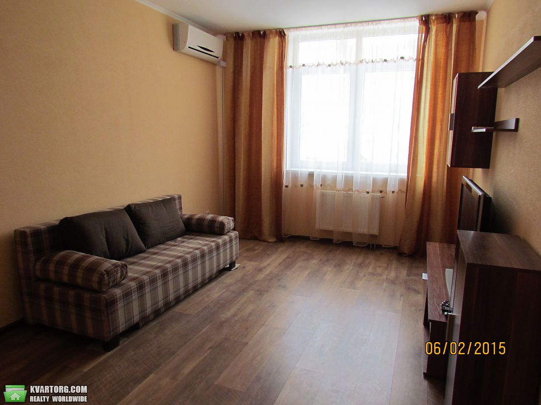 Rent out 3-room apartment. Киев,  Саперно-Слободская — photo 2