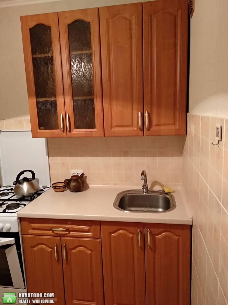 Rent out 2-room apartment. Киев,  Дарницкий бул — photo 3