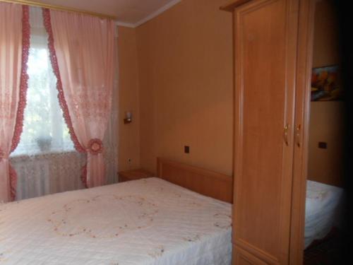 Rent out 2-room apartment. Одесса, Вильямса — photo 4