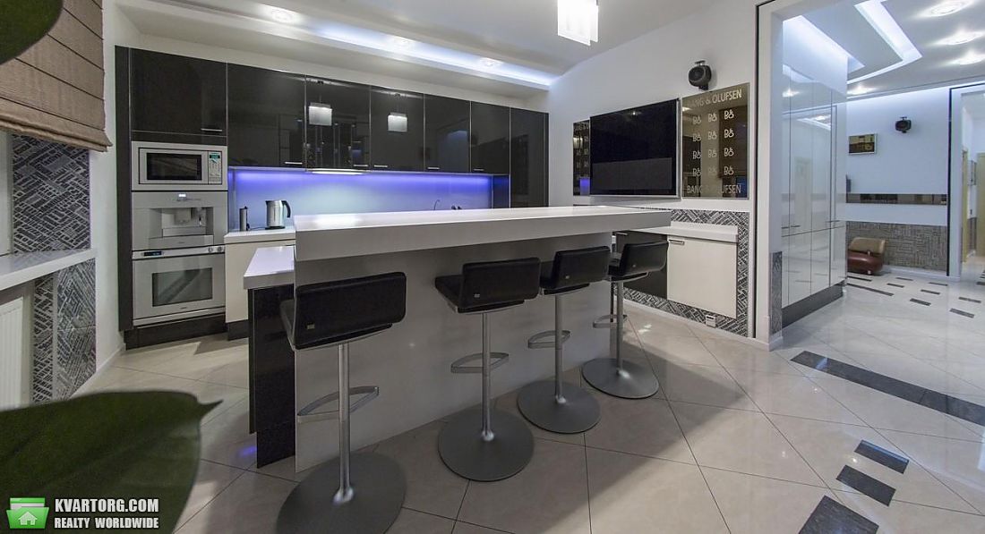 Rent out 4-room apartment. Киев,  Старонаводницкая — photo 6