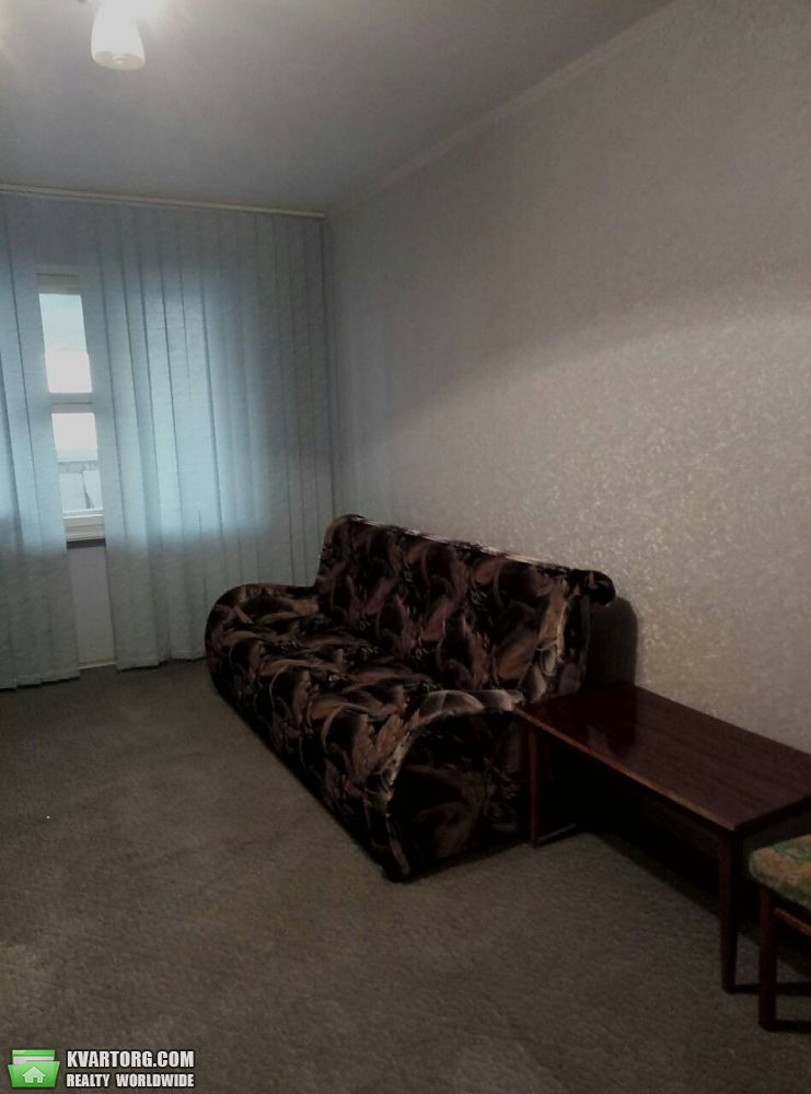 Rent out 2-room apartment. Киев, Лисковская — photo 3