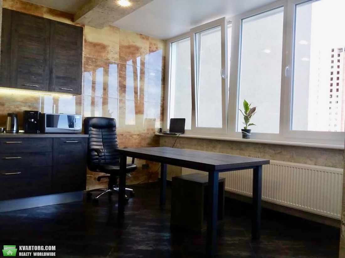 Rent out 4-room apartment. Киев,  Туманяна — photo 5