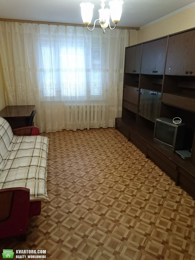 Rent out 2-room apartment. Киев,  Вишняковская — photo 8