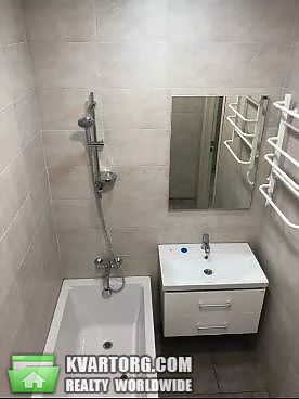 Rent out 2-room apartment. Киев,  Панельная — photo 8
