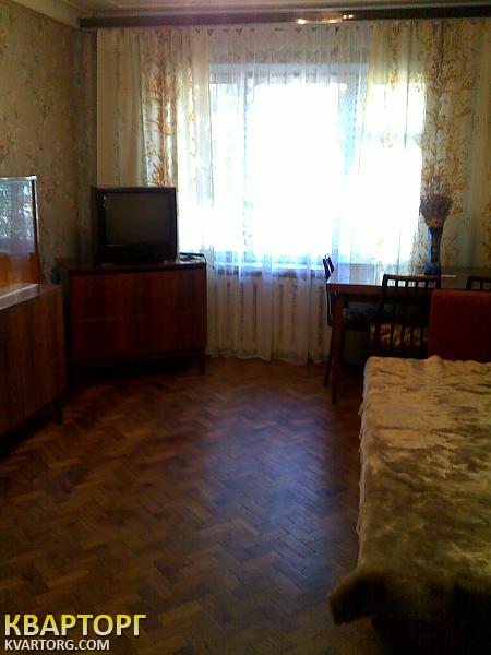 Rent out 2-room apartment. Киев,  Дегтяривская — photo 1