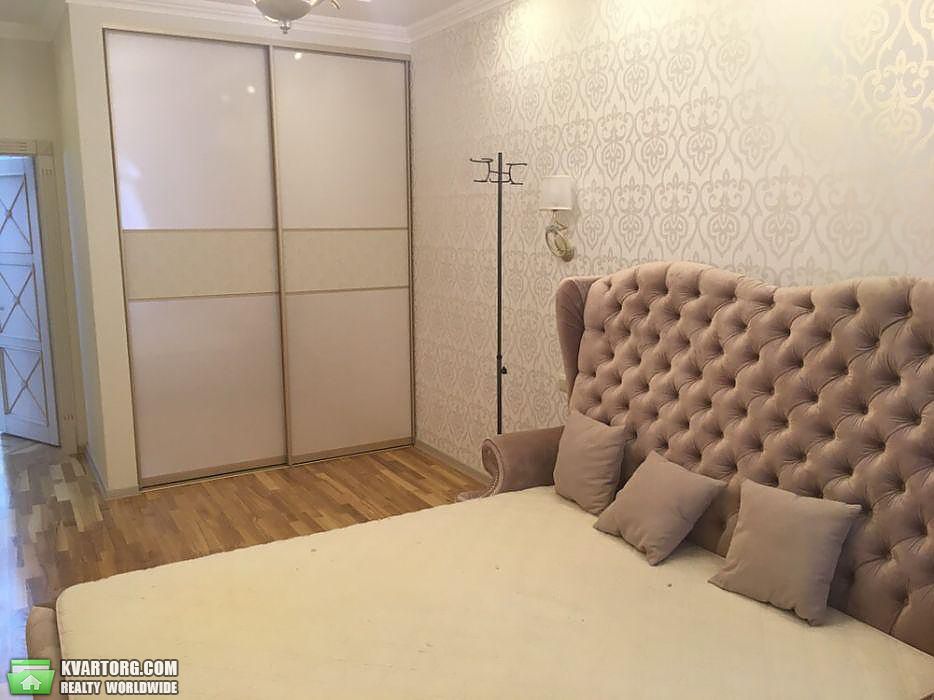 Rent out 3-room apartment. Киев,  Щорса — photo 5