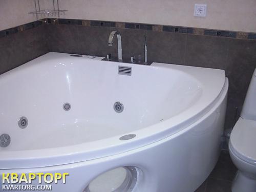 Rent out 2-room apartment. Киев,  Голосеевская — photo 2