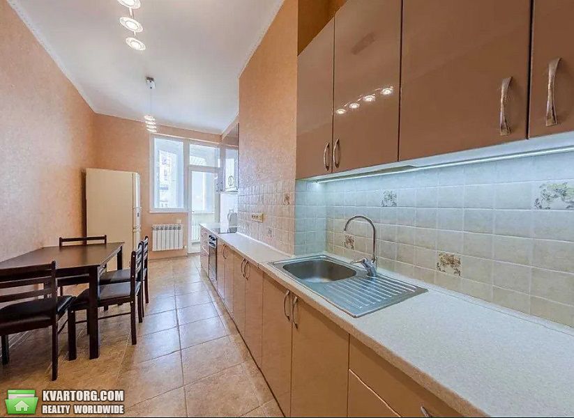 Sell 2-room apartment. Киев,  Жилянская — photo 1