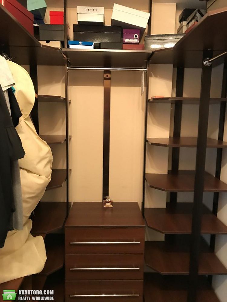 Rent out 3-room apartment. Киев,  Шевченко бул — photo 10