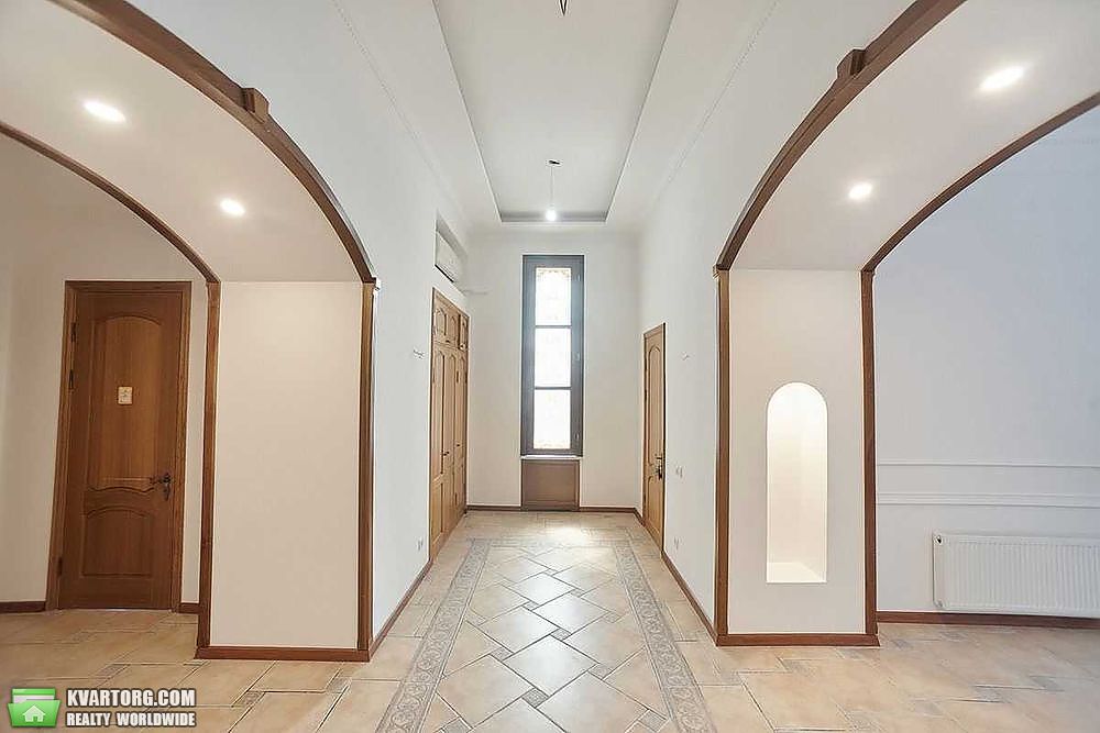 Rent out 4-room apartment. Киев,  Гончара — photo 1
