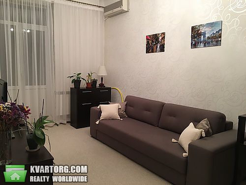 Rent out 4-room apartment. Киев, Костёльная ул. — photo 1
