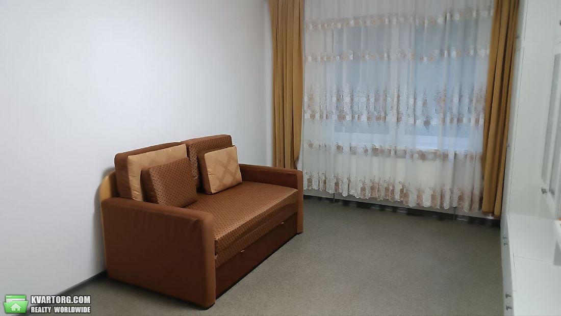 Rent out 1-room apartment. Киев, Урлівська — photo 1