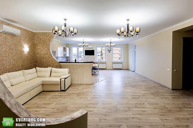 Sell 5-room apartment. Киев,  Боткина — photo 1