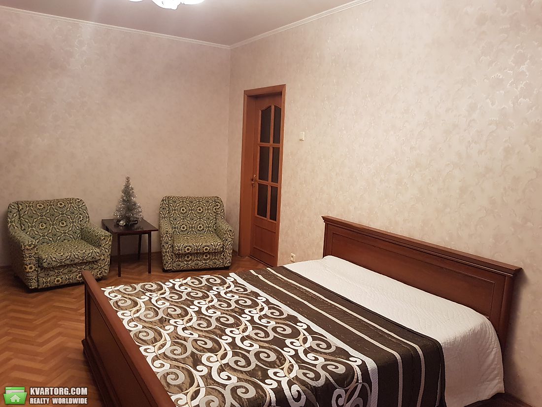 Rent out 2-room apartment. Киев,  Срибнокильская — photo 5