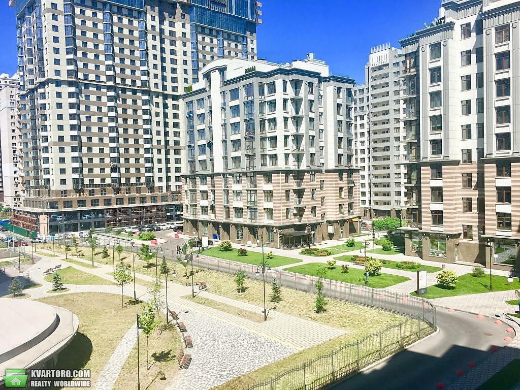 Sell 3-room apartment. Киев,  Драгомирова — photo 1