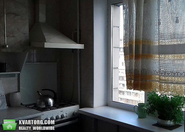 Rent out 3-room apartment. Киев,  Энтузиастов — photo 1