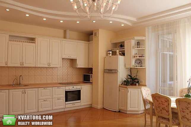 Rent out 3-room apartment. Киев,  Павловская — photo 9