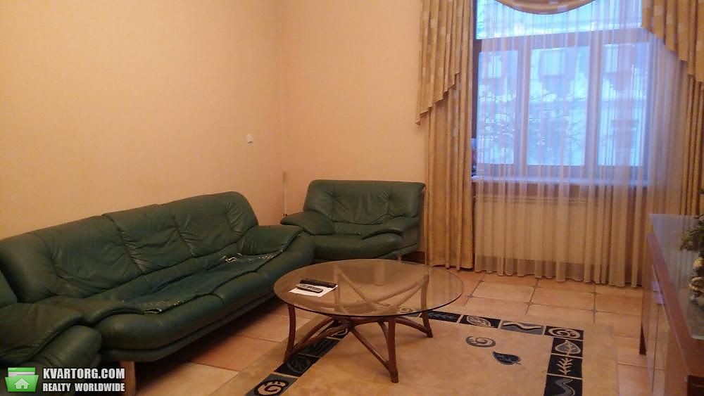 Sell 3-room apartment. Киев,  Братская — photo 1