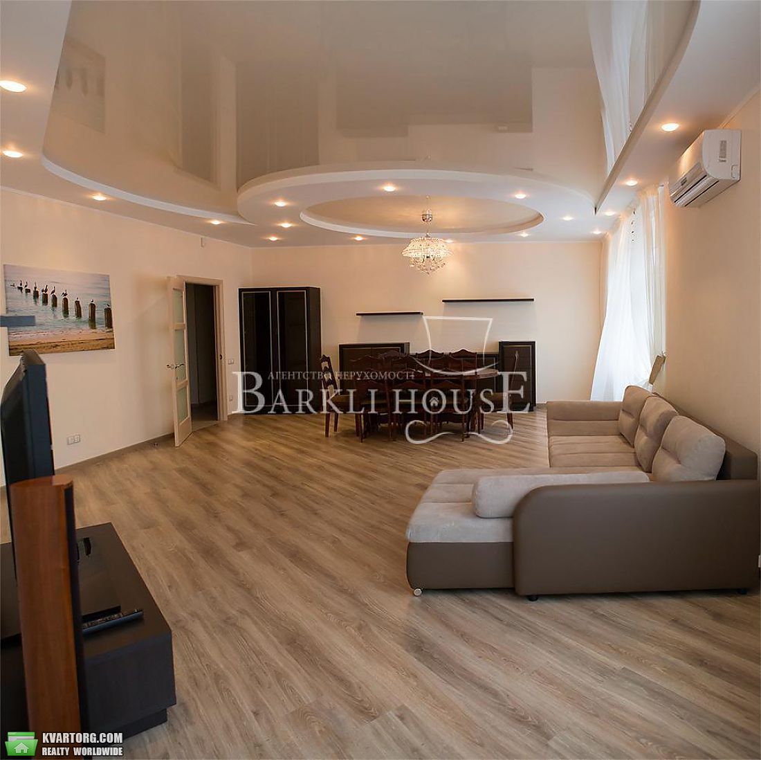 Rent out 4-room apartment. Киев,  Щекавицкая — photo 2
