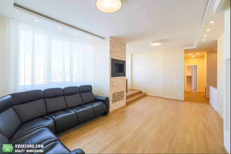 Rent out 3-room apartment. Киев,  Андрющенко — photo 2