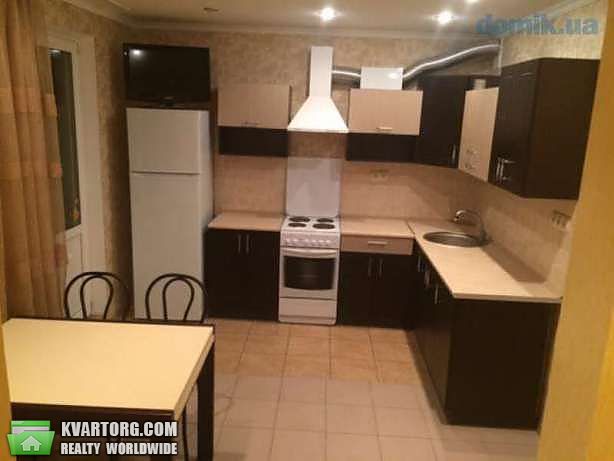 Rent out 2-room apartment. Киев,  Урловская — photo 2