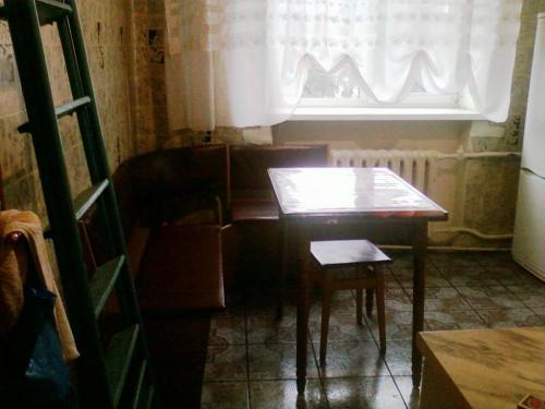 Rent out 2-room apartment. Днепропетровск, Карла Маркса — photo 1