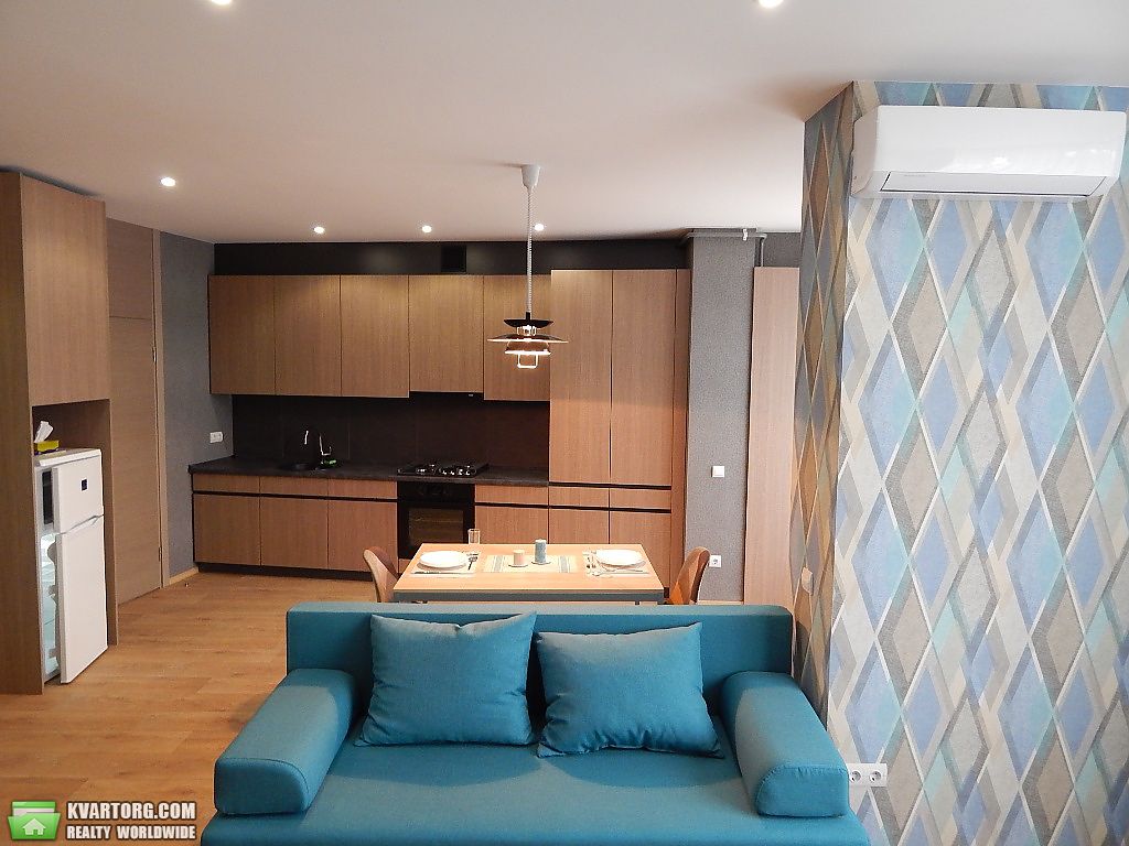 Rent out 1-room apartment. Киев,  Большая Окружная — photo 1