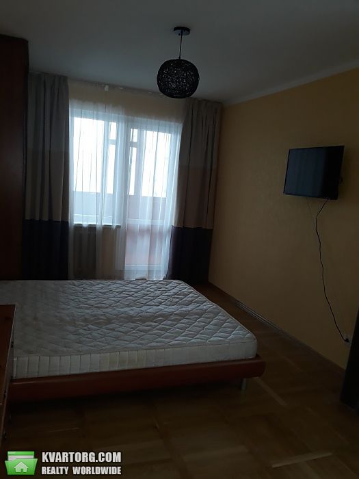 Rent out 3-room apartment. Киев,  Лятошинского — photo 8