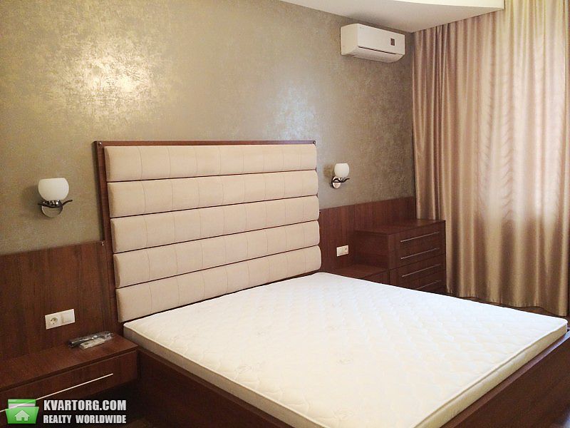 Rent out 2-room apartment. Киев,  Днепровская наб — photo 4