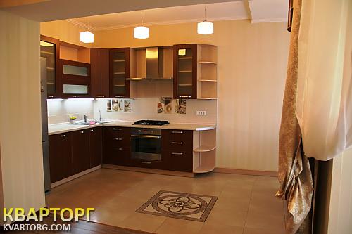 Rent out 3-room apartment. Одесса,  Солнечная — photo 1