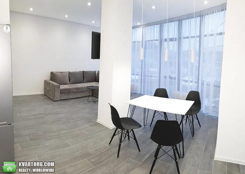 Rent out 2-room apartment. Киев, Мирная — photo 1